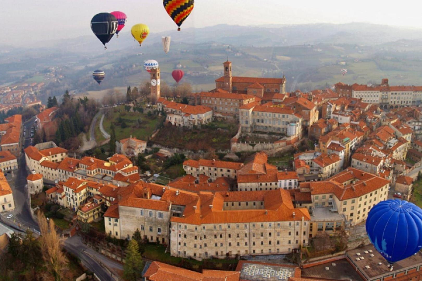 Апартаменти Sam'S Getaway Мондові Екстер'єр фото